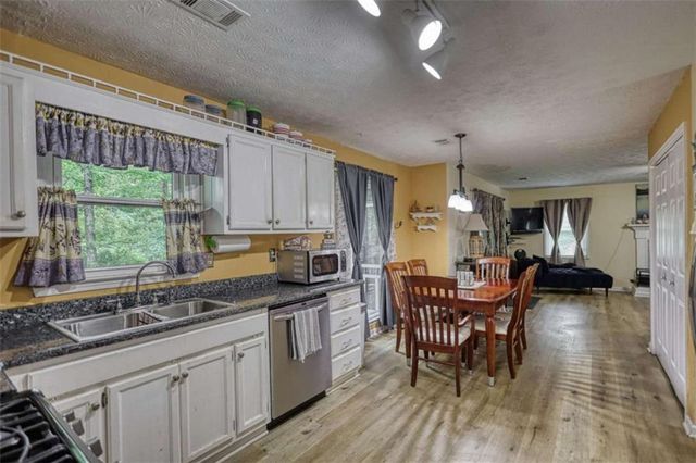 9195 Scarlett Drive, Covington, GA 30014