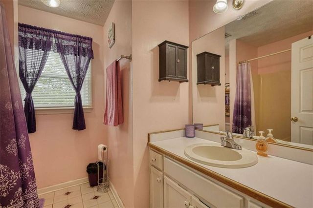 9195 Scarlett Drive, Covington, GA 30014