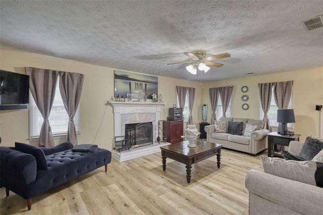 9195 Scarlett Drive, Covington, GA 30014