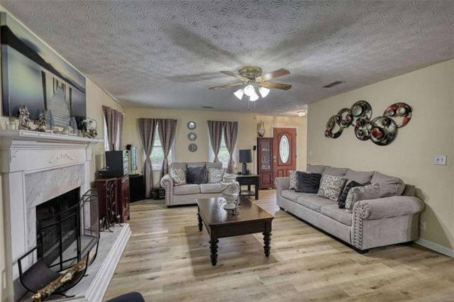 9195 Scarlett Drive, Covington, GA 30014