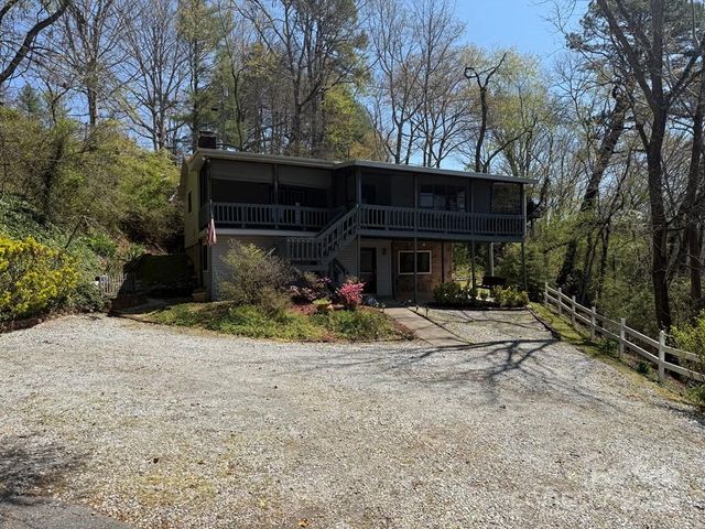 605 Lakeshore Drive, Franklin, NC 28734