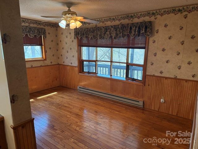 605 Lakeshore Drive, Franklin, NC 28734