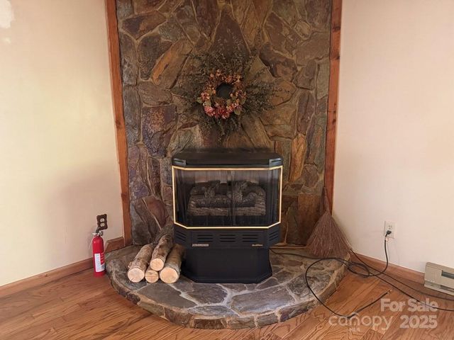 605 Lakeshore Drive, Franklin, NC 28734