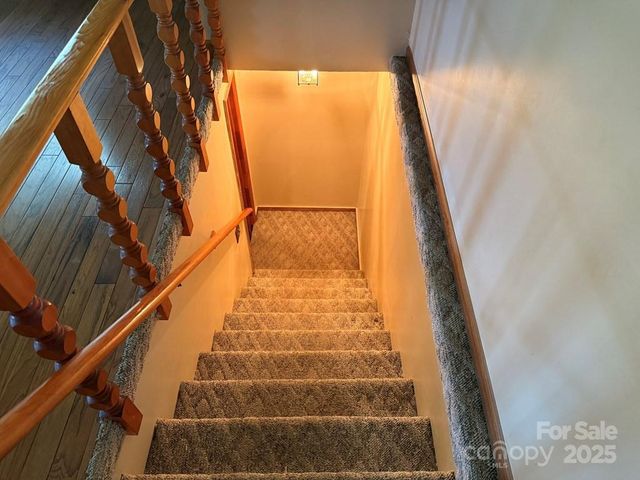 605 Lakeshore Drive, Franklin, NC 28734