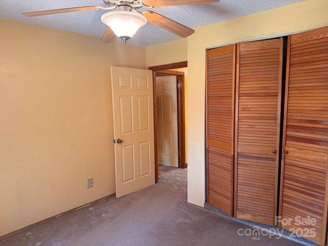 605 Lakeshore Drive, Franklin, NC 28734
