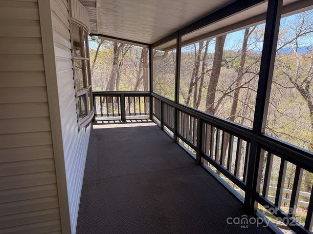 605 Lakeshore Drive, Franklin, NC 28734