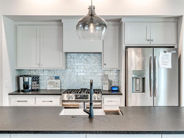 40 Ramble Along Road, Carlton Landing, OK 74432