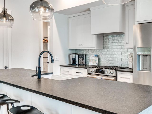 40 Ramble Along Road, Carlton Landing, OK 74432