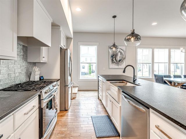 40 Ramble Along Road, Carlton Landing, OK 74432