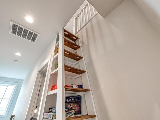 40 Ramble Along Road, Carlton Landing, OK 74432