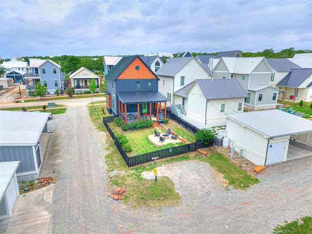 40 Ramble Along Road, Carlton Landing, OK 74432