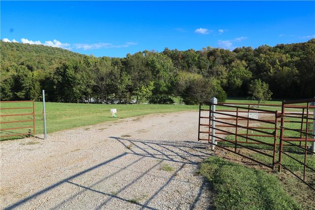 2792 Hwy 21, Kingston, AR 72742