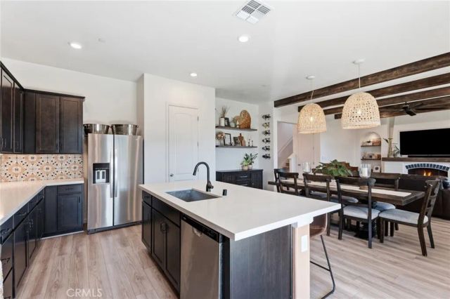 588 Overstone Avenue, Madera, CA 93636