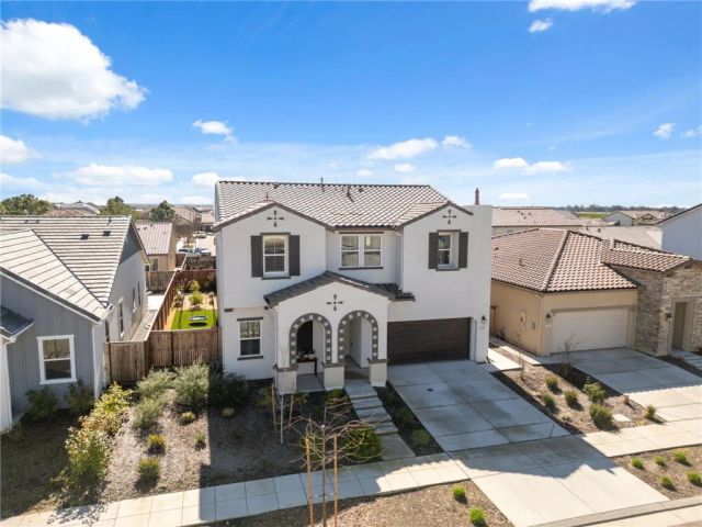 588 Overstone Avenue, Madera, CA 93636
