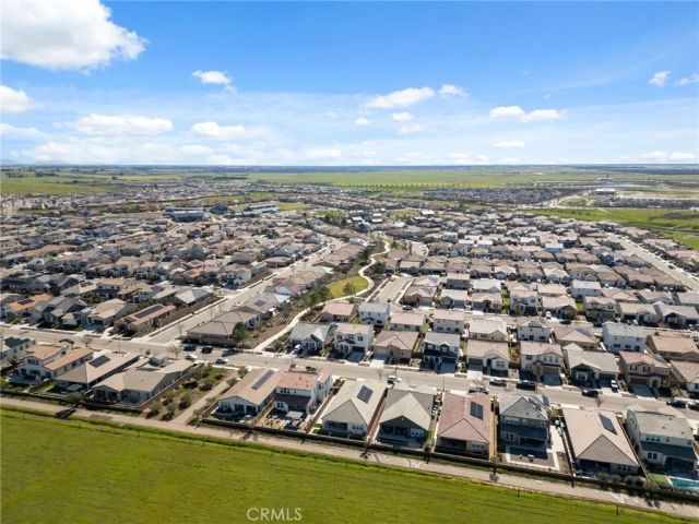 588 Overstone Avenue, Madera, CA 93636