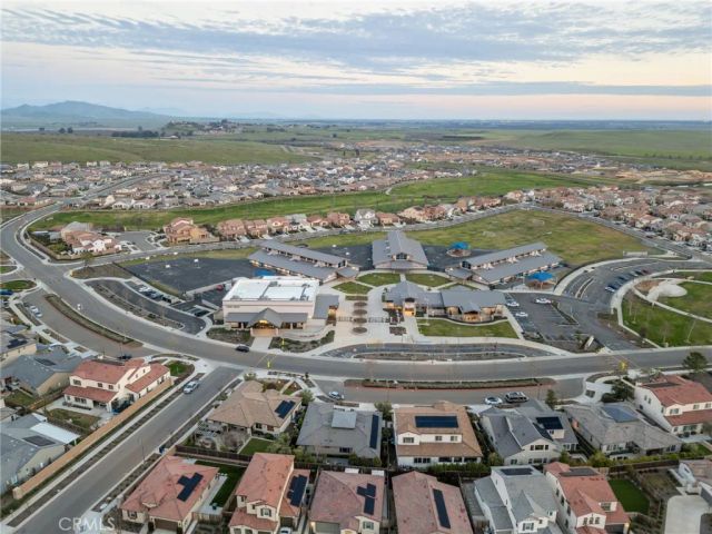 588 Overstone Avenue, Madera, CA 93636