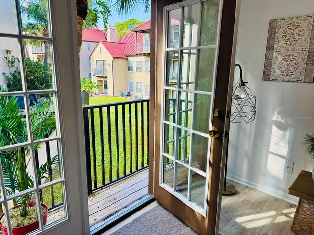 216 AFTON SQUARE 202, Altamonte Springs, FL 32714