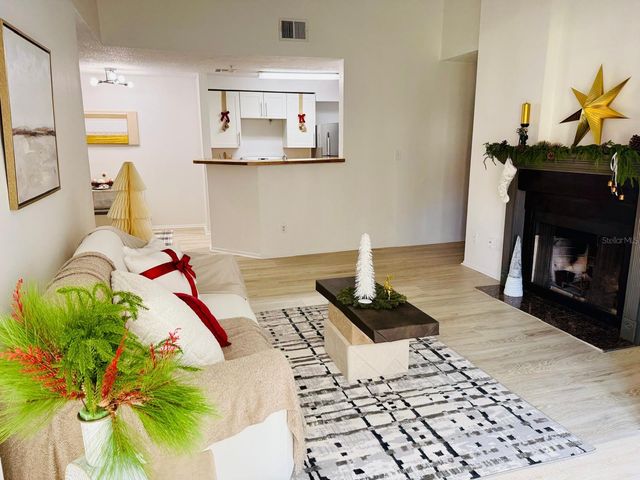 216 AFTON SQUARE 202, Altamonte Springs, FL 32714