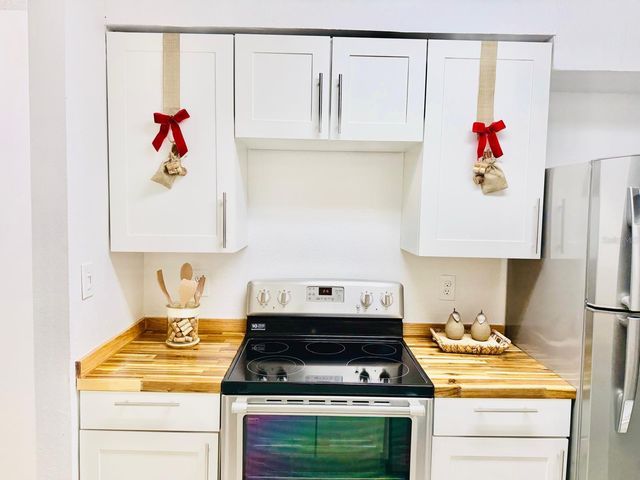 216 AFTON SQUARE 202, Altamonte Springs, FL 32714