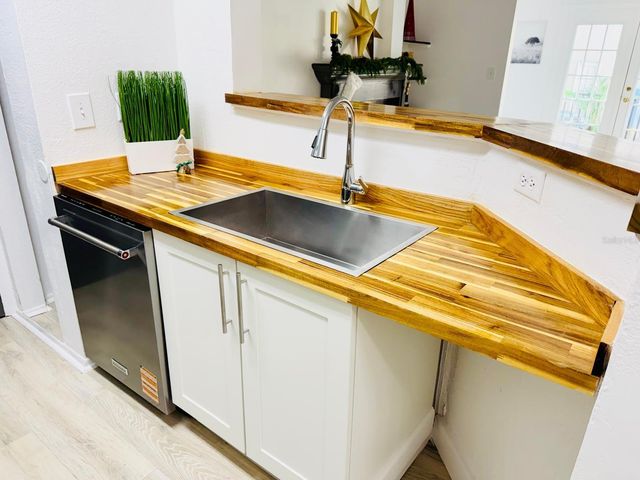 216 AFTON SQUARE 202, Altamonte Springs, FL 32714