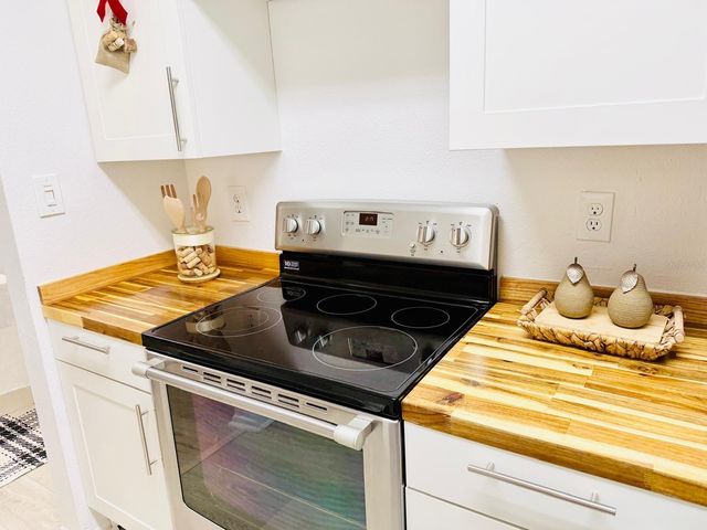 216 AFTON SQUARE 202, Altamonte Springs, FL 32714