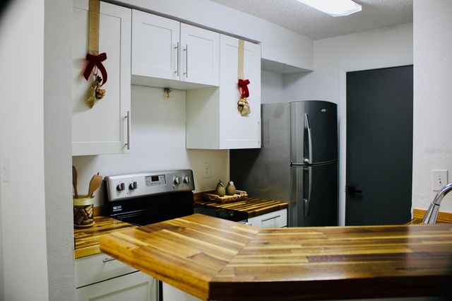 216 AFTON SQUARE 202, Altamonte Springs, FL 32714