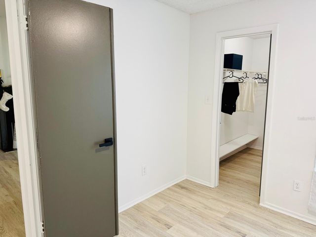 216 AFTON SQUARE 202, Altamonte Springs, FL 32714