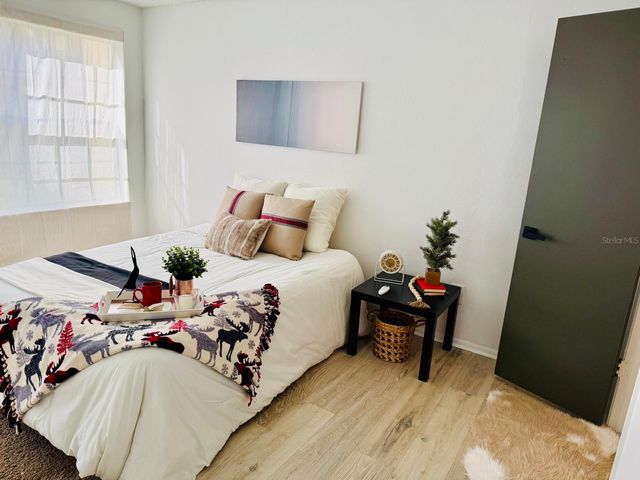 216 AFTON SQUARE 202, Altamonte Springs, FL 32714