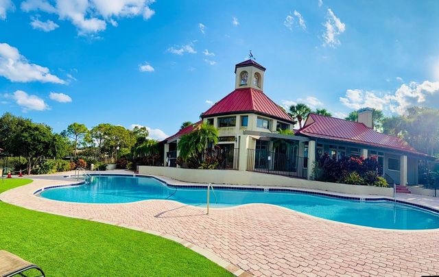 216 AFTON SQUARE 202, Altamonte Springs, FL 32714