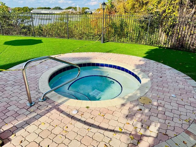 216 AFTON SQUARE 202, Altamonte Springs, FL 32714