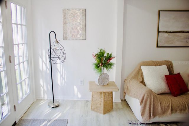 216 AFTON SQUARE 202, Altamonte Springs, FL 32714