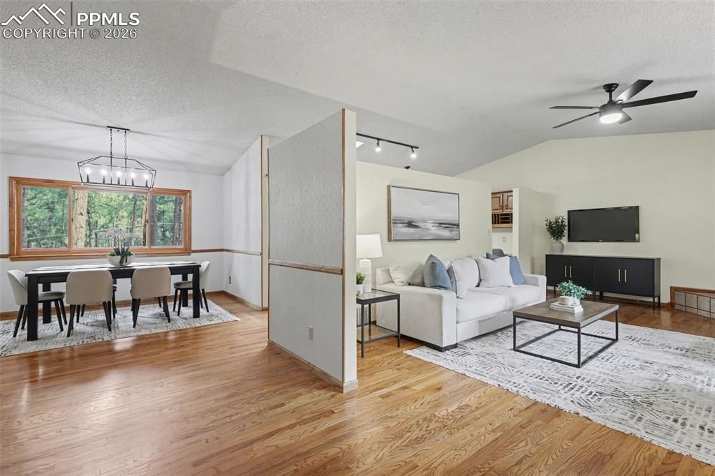 Image 2 of property listing at 1060 Pleasant View Lane, Colorado Springs, CO 80921