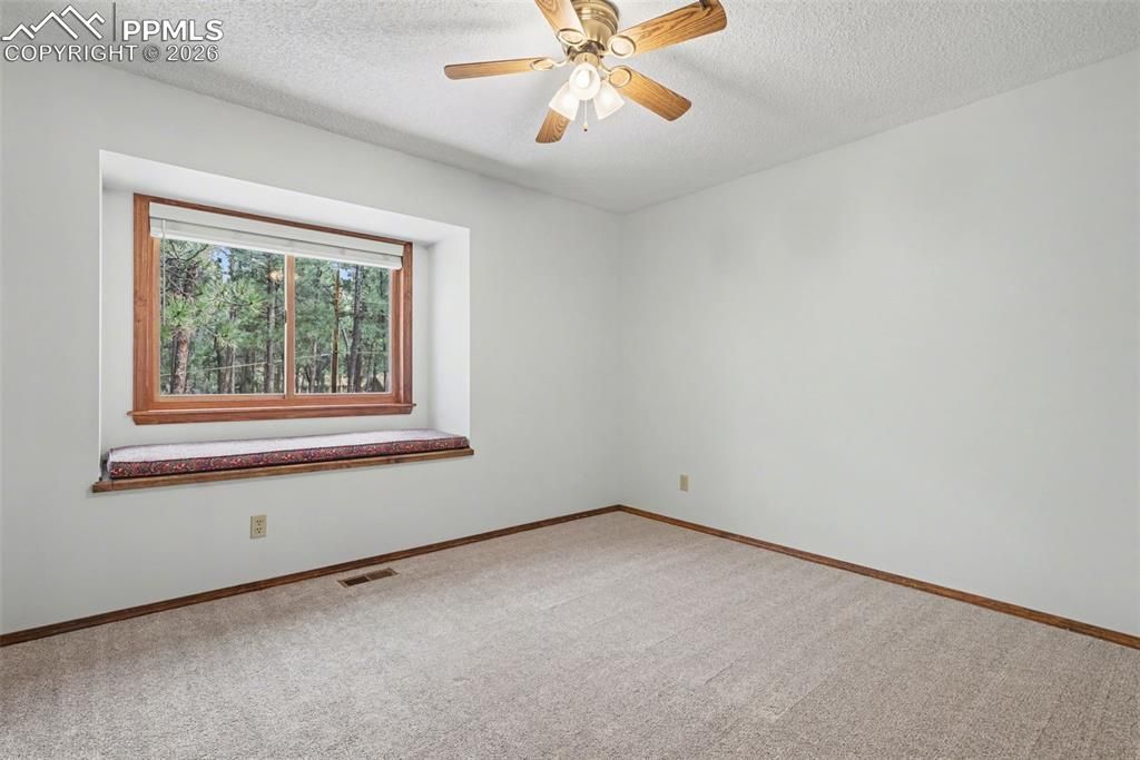 Image 27 of property listing at 1060 Pleasant View Lane, Colorado Springs, CO 80921