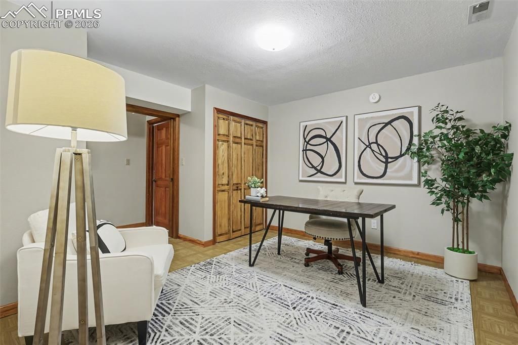 Image 35 of property listing at 1060 Pleasant View Lane, Colorado Springs, CO 80921