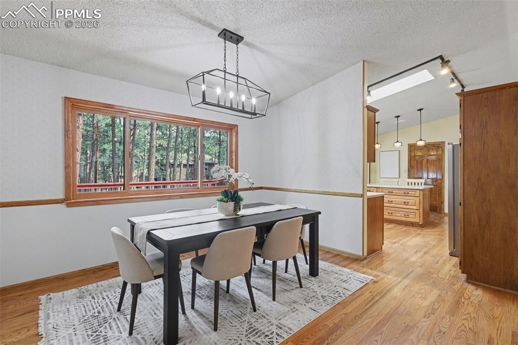 Image 4 of property listing at 1060 Pleasant View Lane, Colorado Springs, CO 80921