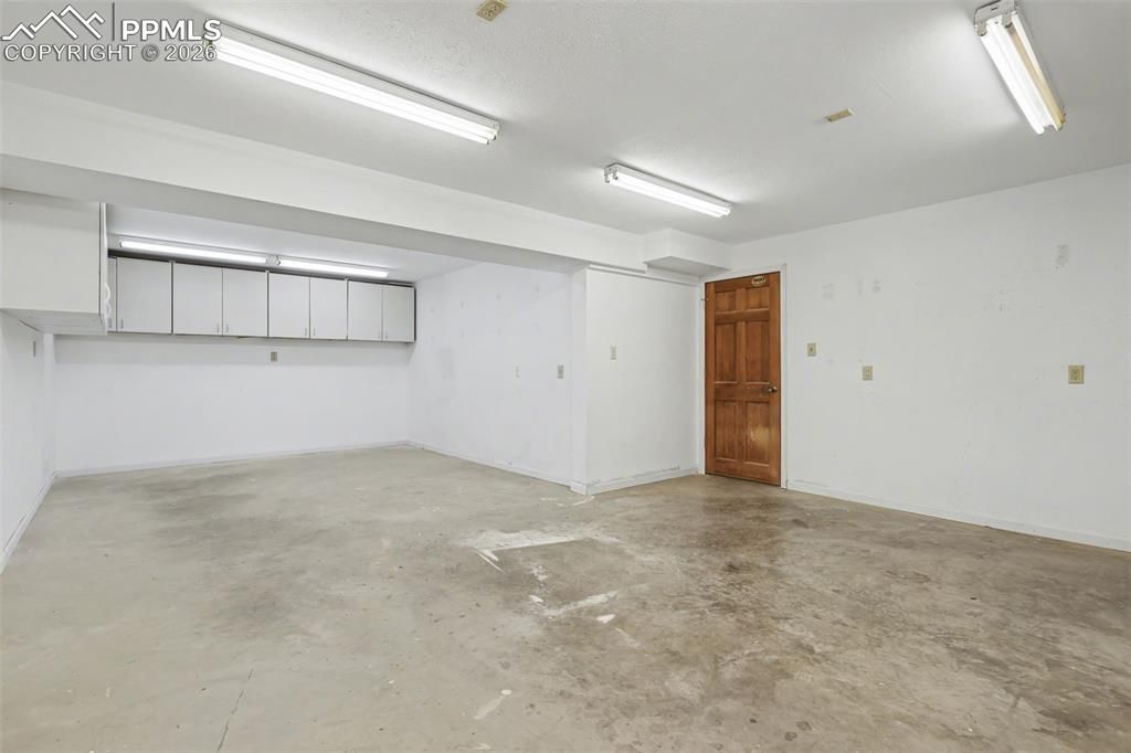 Image 40 of property listing at 1060 Pleasant View Lane, Colorado Springs, CO 80921