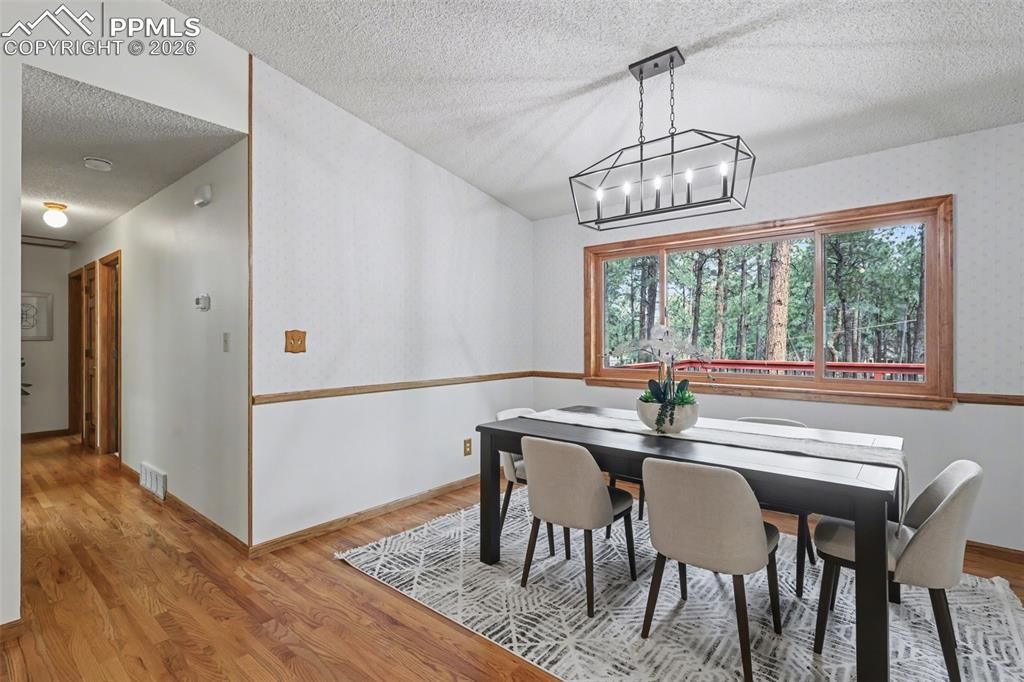 Image 5 of property listing at 1060 Pleasant View Lane, Colorado Springs, CO 80921