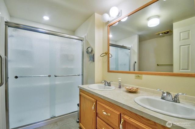 716 Dennis Street SE #35, Tumwater, WA 98501