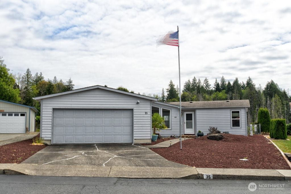 716 Dennis Street SE #35, Tumwater, WA 98501