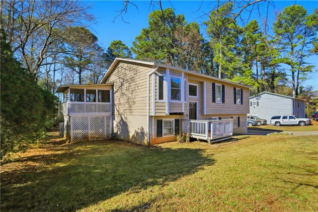 2705 Timber Valley Drive, Douglasville, GA 30135