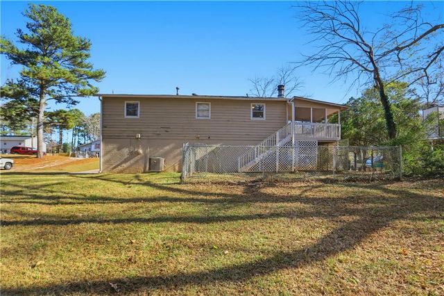 2705 Timber Valley Drive, Douglasville, GA 30135