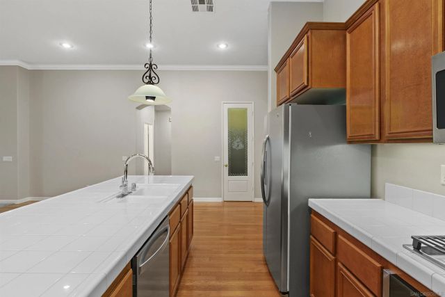 29092 Meandering Circle, Menifee, CA 92584