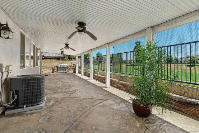 29092 Meandering Circle, Menifee, CA 92584