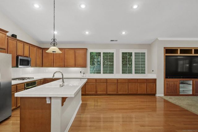 29092 Meandering Circle, Menifee, CA 92584