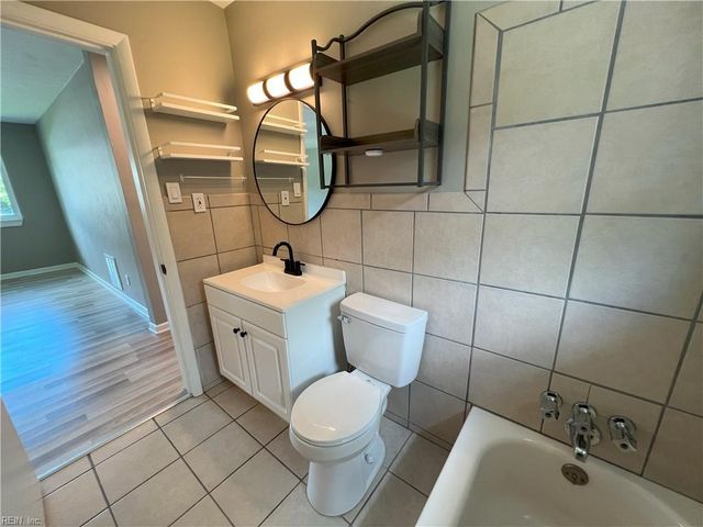 415 West LN A, Virginia Beach, VA 23451