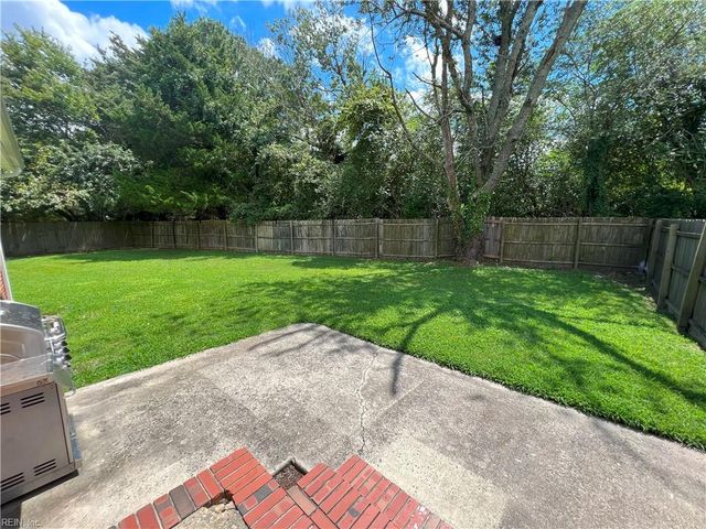 415 West LN A, Virginia Beach, VA 23451