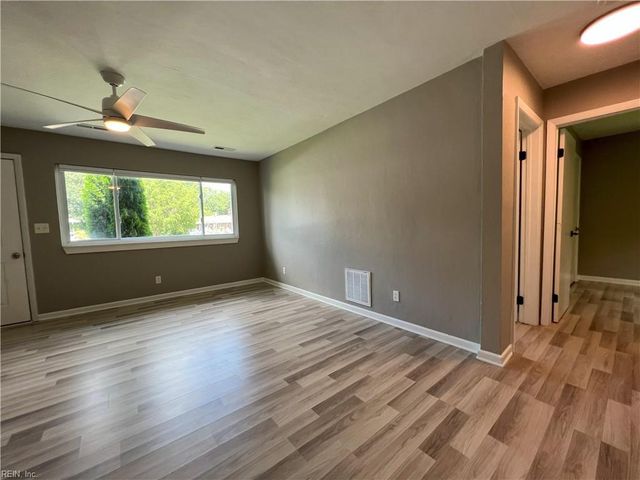 415 West LN A, Virginia Beach, VA 23451