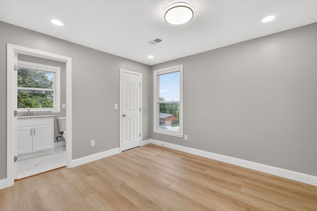 4079 Fairmeade Dr, Nashville, TN 37218
