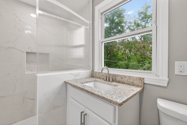 4079 Fairmeade Dr, Nashville, TN 37218
