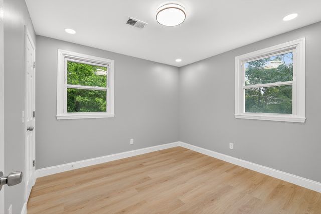 4079 Fairmeade Dr, Nashville, TN 37218